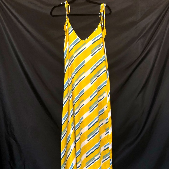 Forever 21 Dresses & Skirts - COPY - Forever 21 maxi dress SZ L